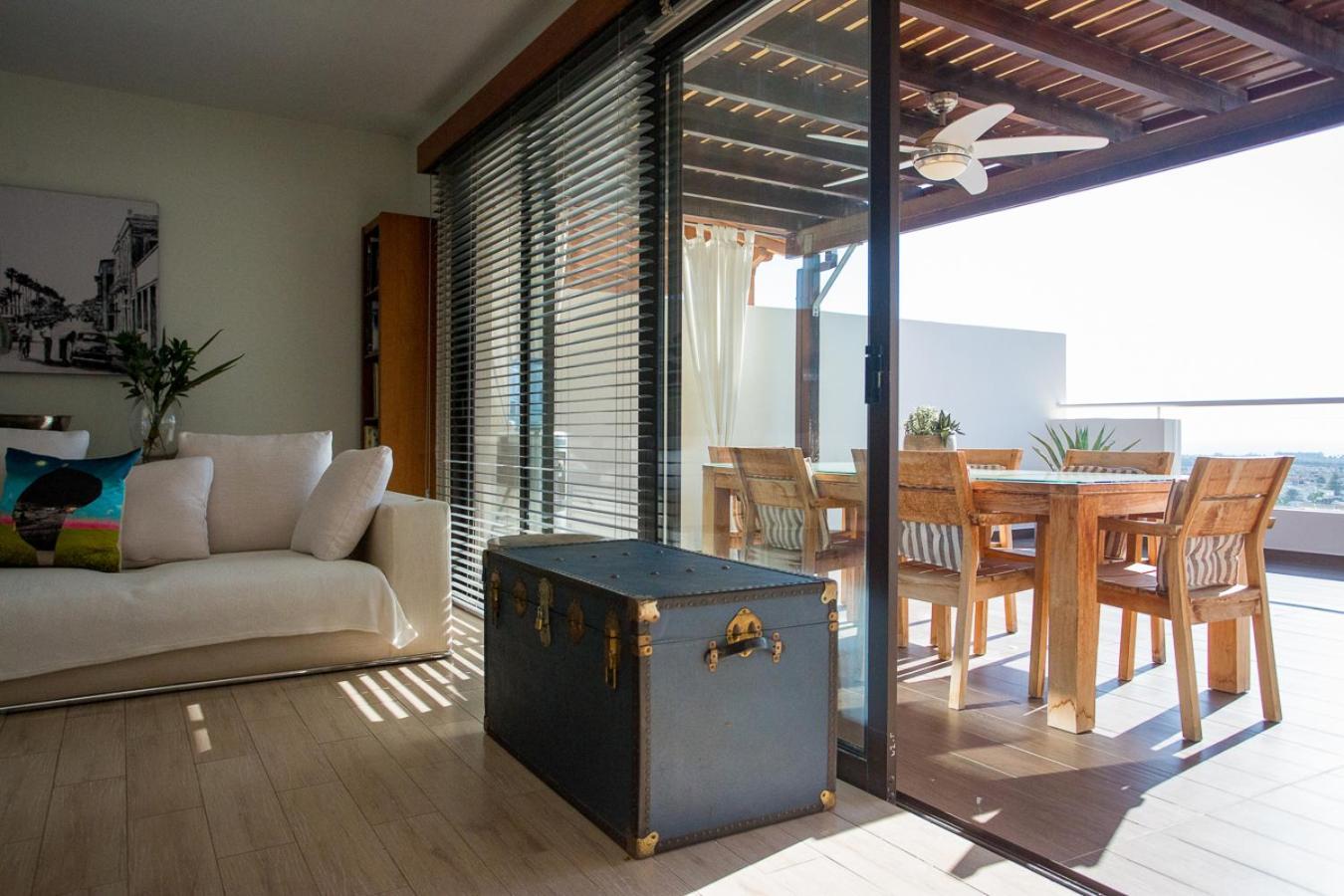 Penthouse Duplex Overlooking The Mediterranean Larnaca Extérieur photo